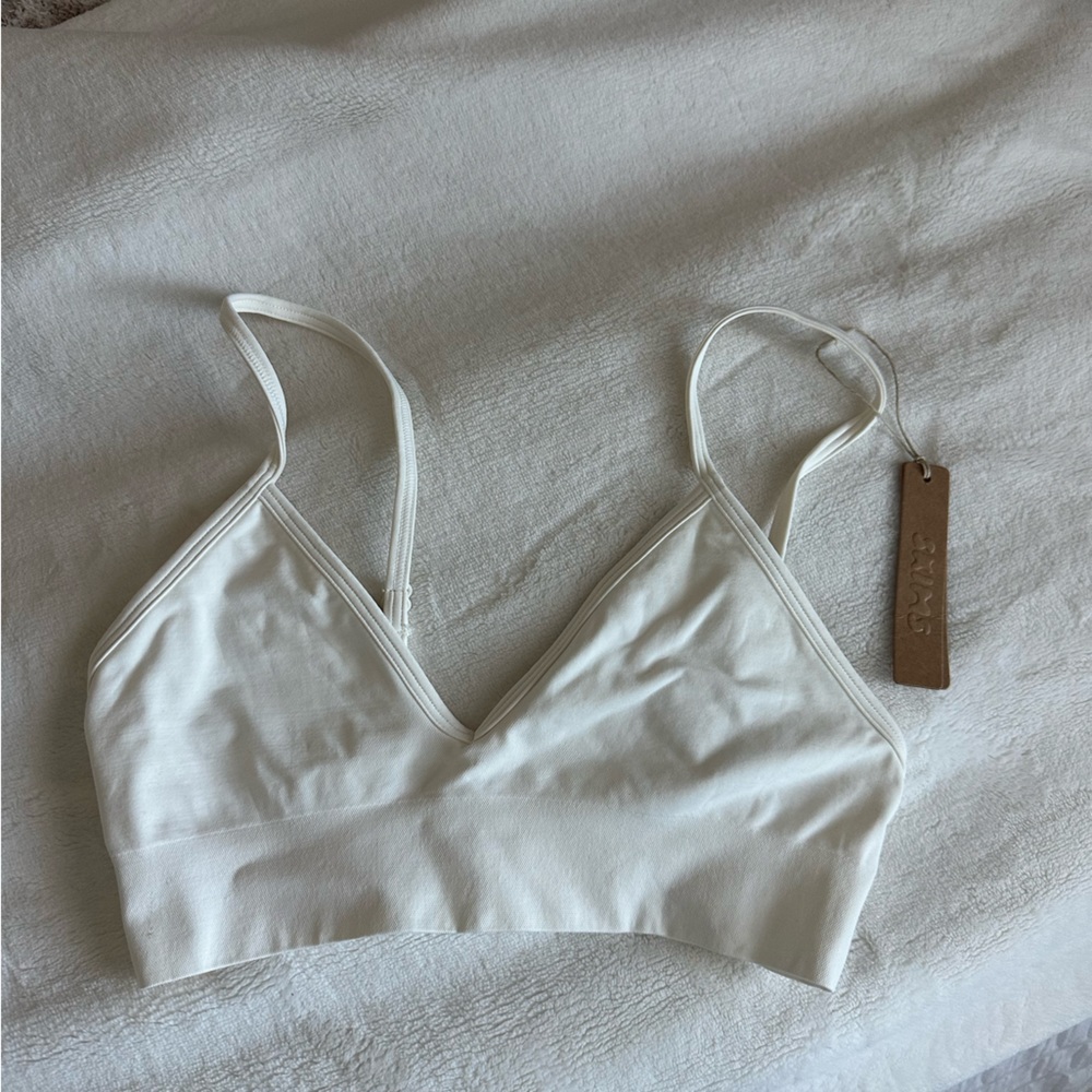NWT skims soft smoothing bralette